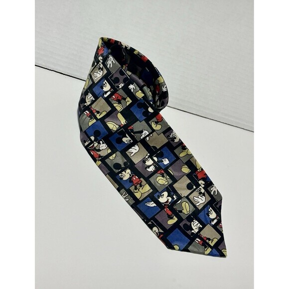 Mickey Unlimited Disney Mickey Mouse Golfing The Tie Works by Balancine Inc - Picture 1 of 7